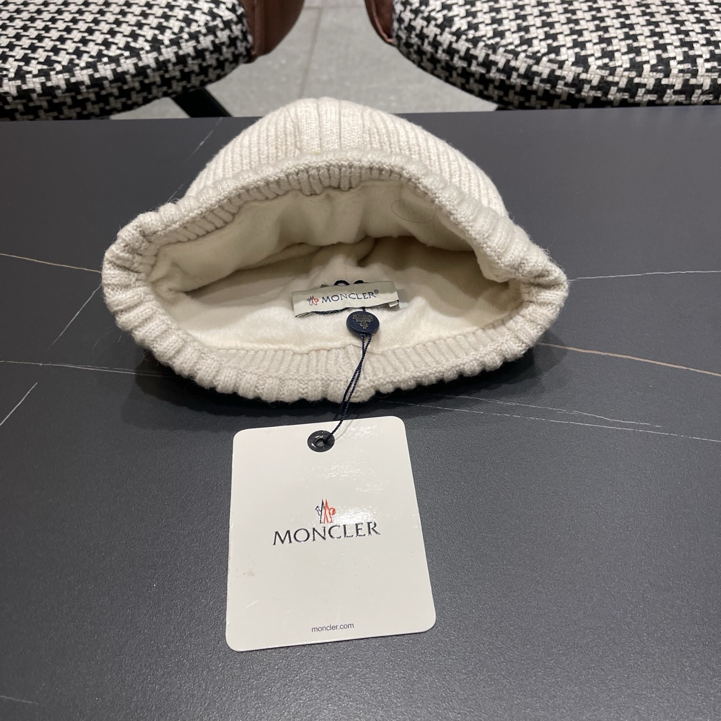 MONCLER（蒙口）秋冬季新款毛线帽户外休闲保暖套头帽弹力针织帽男女款冷帽子
