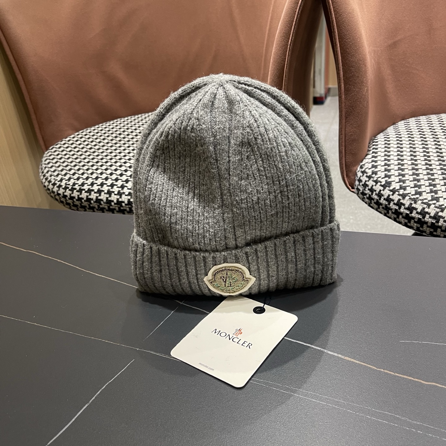 MONCLER（蒙口）秋冬季新款毛线帽户外休闲保暖套头帽弹力针织帽男女款冷帽子