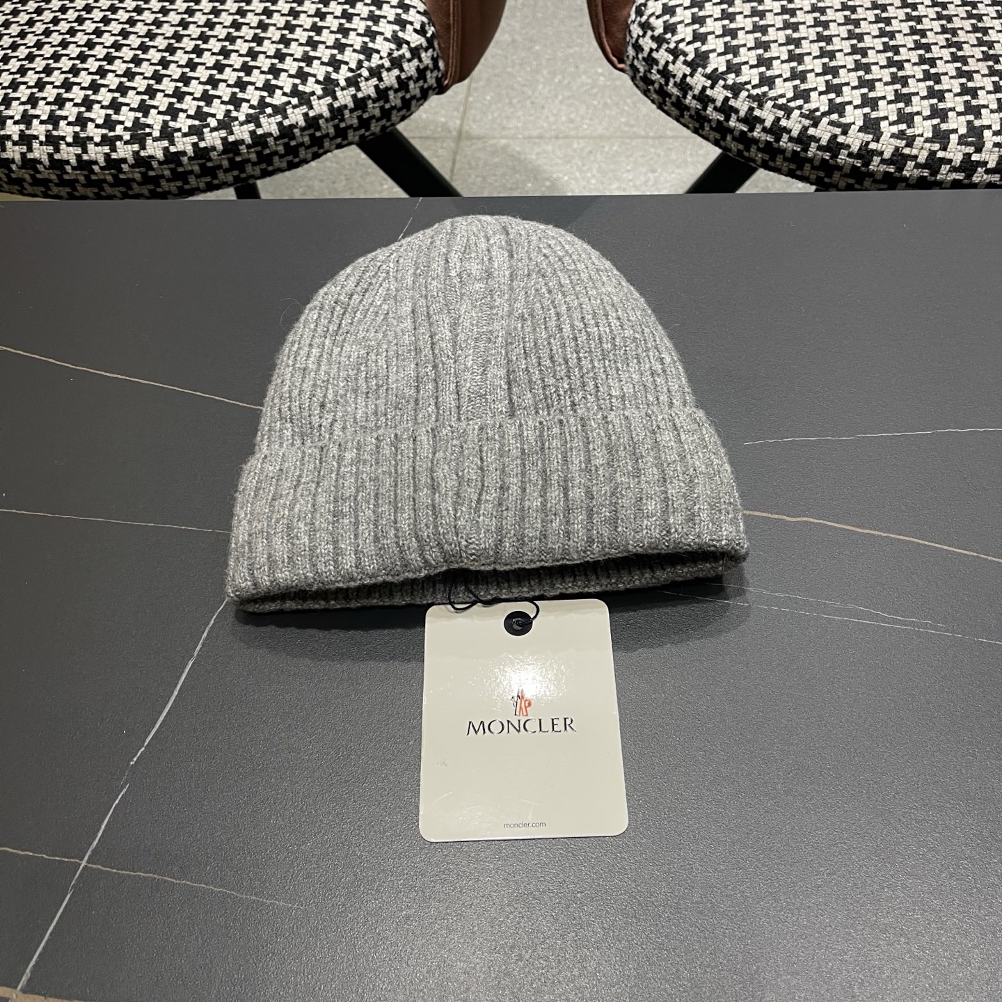 MONCLER（蒙口）秋冬季新款毛线帽户外休闲保暖套头帽弹力针织帽男女款冷帽子