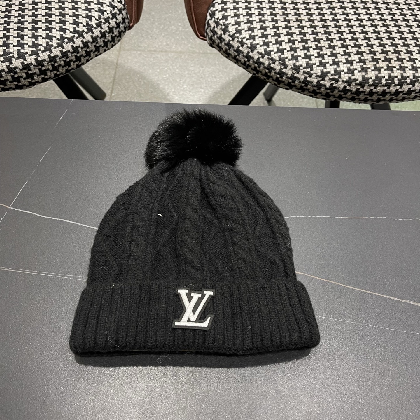 lv路易威登帽子2025女秋冬毛线帽韩版针织帽女士百搭毛球帽护耳冬季套头潮加厚帽