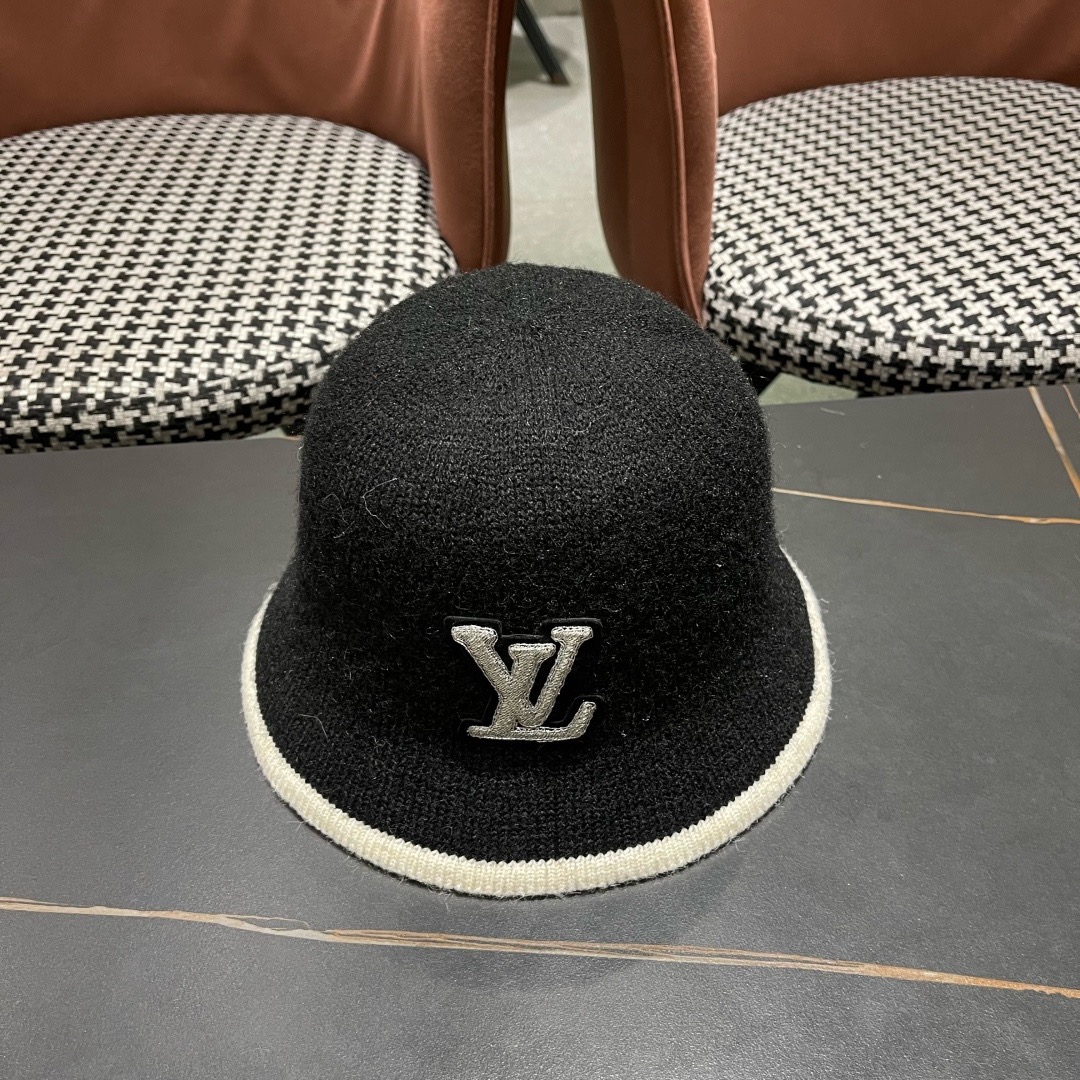 lv路易威登2025新款帽子女秋冬季加绒保暖毛绒绒渔夫帽大头围显脸小韩版盆帽