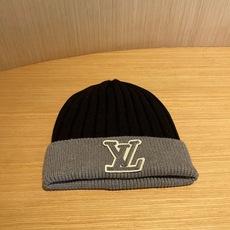 lv路易威登拼色毛线帽子女冬天时尚保暖潮流出街户外护耳针织帽 lv路易威登拼色毛线帽子女冬天时尚保暖潮流出街户外护耳针织帽