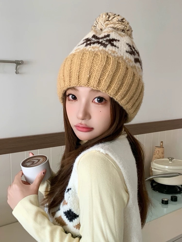 P115 普拉达 Prada 2025新款秋冬保暖复古提花毛线帽子女费尔岛可爱毛球针织帽包头帽