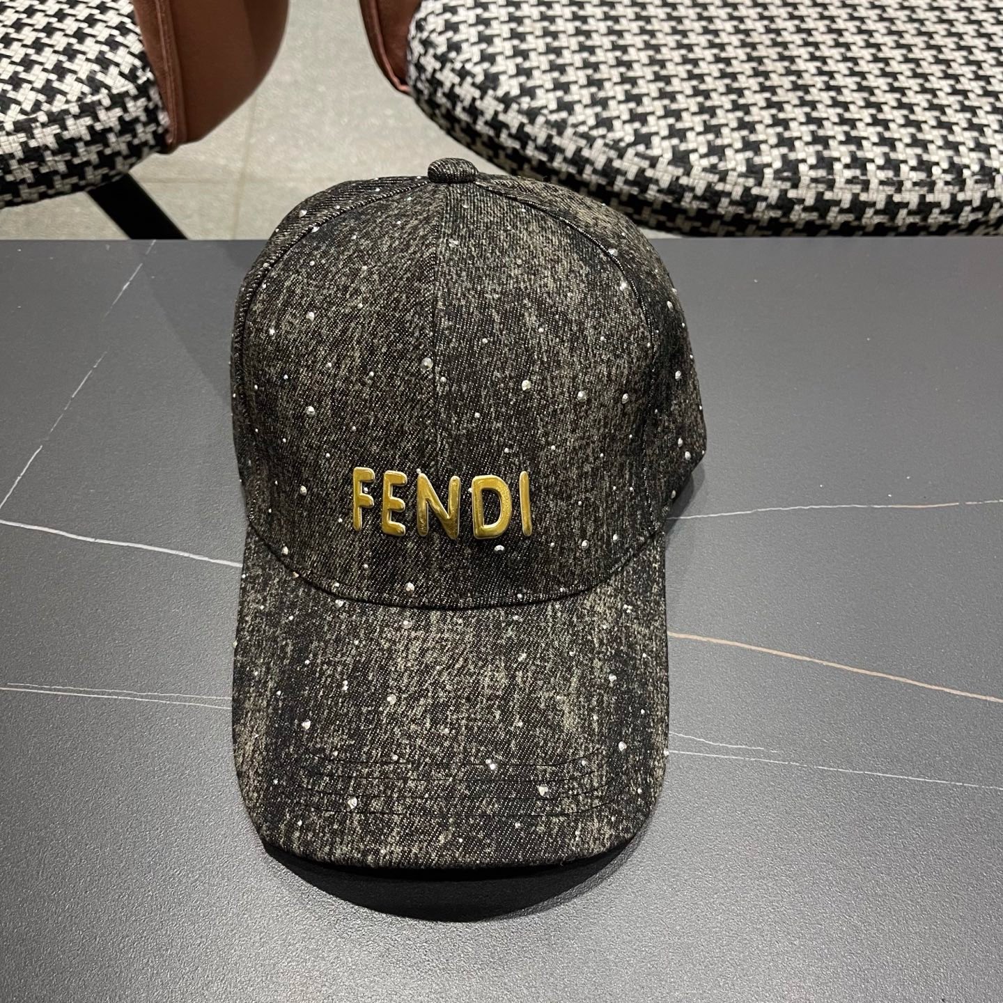 Fendi（芬迪）春秋季新款个性风流星线棒球帽男女遮阳休闲 复古户外鸭舌帽子
