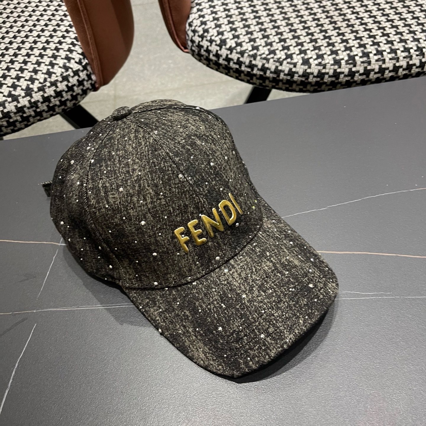 Fendi（芬迪）春秋季新款个性风流星线棒球帽男女遮阳休闲 复古户外鸭舌帽子