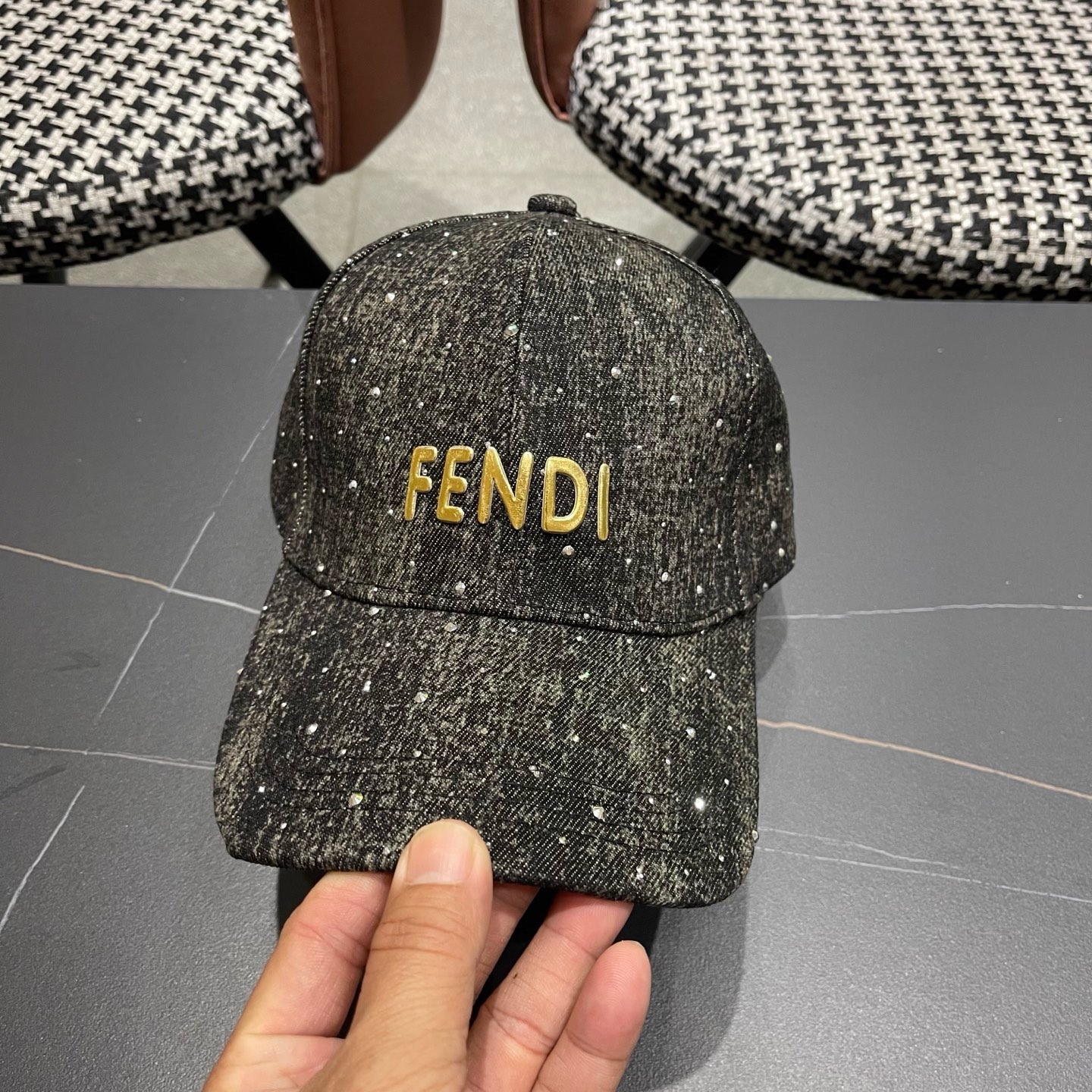 Fendi（芬迪）春秋季新款个性风流星线棒球帽男女遮阳休闲 复古户外鸭舌帽子