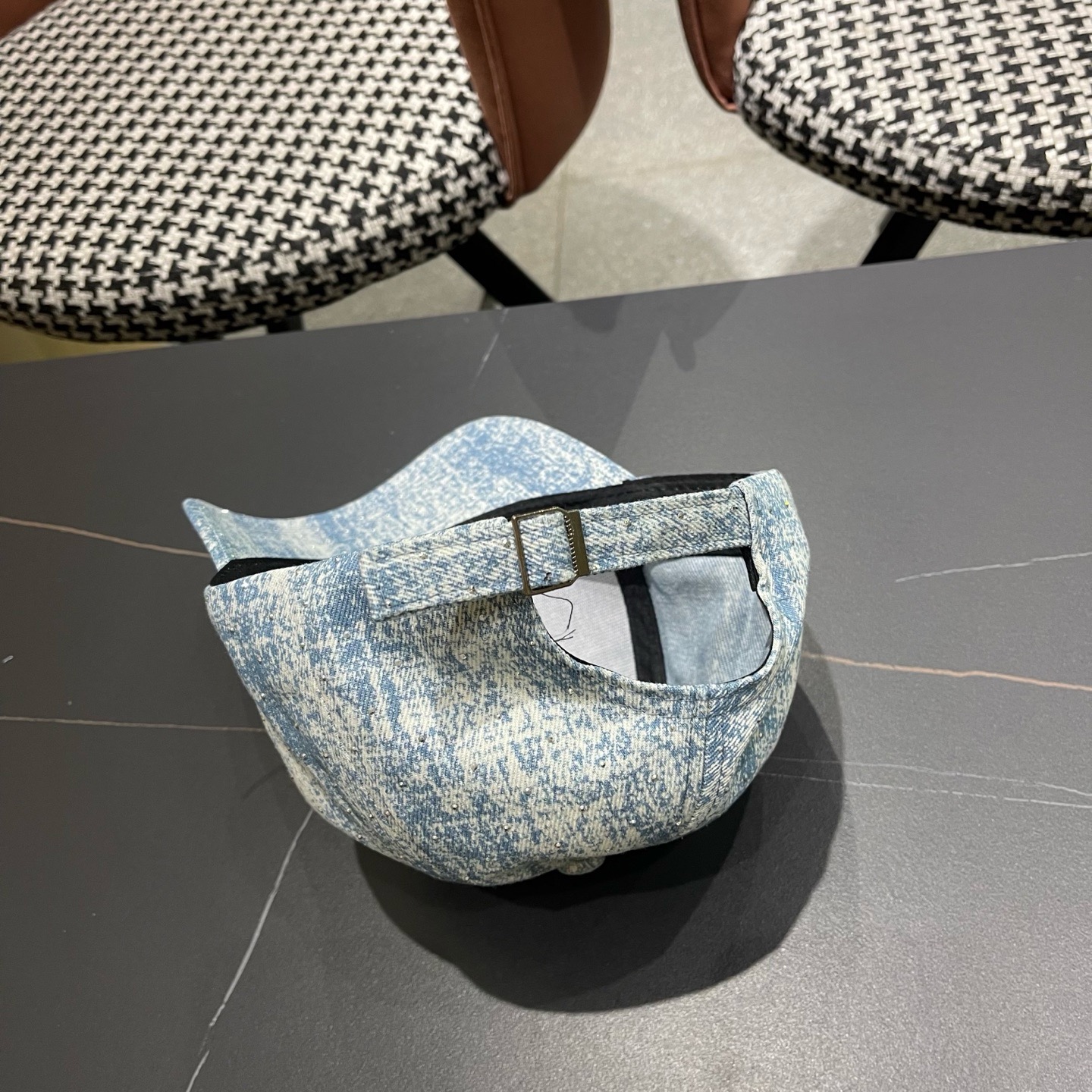 Fendi（芬迪）春秋季新款个性风流星线棒球帽男女遮阳休闲 复古户外鸭舌帽子