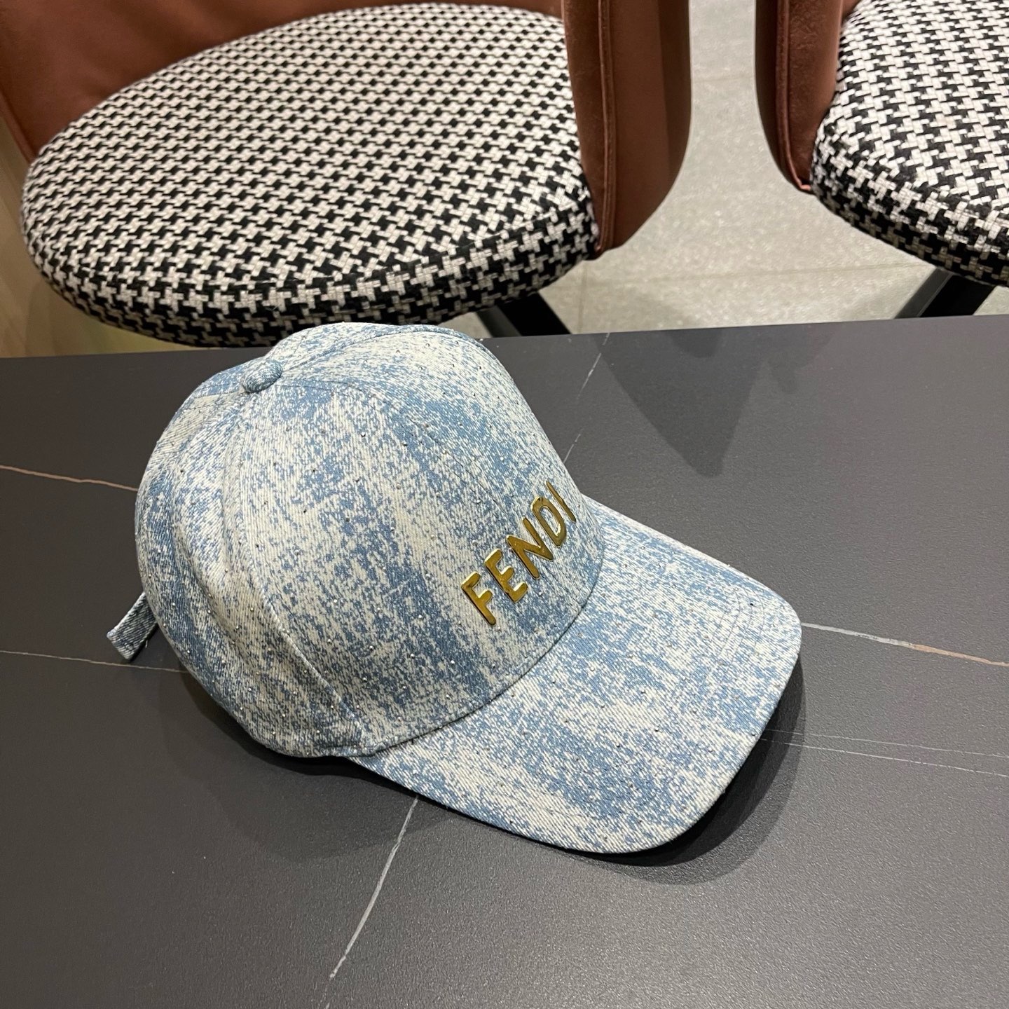Fendi（芬迪）春秋季新款个性风流星线棒球帽男女遮阳休闲 复古户外鸭舌帽子