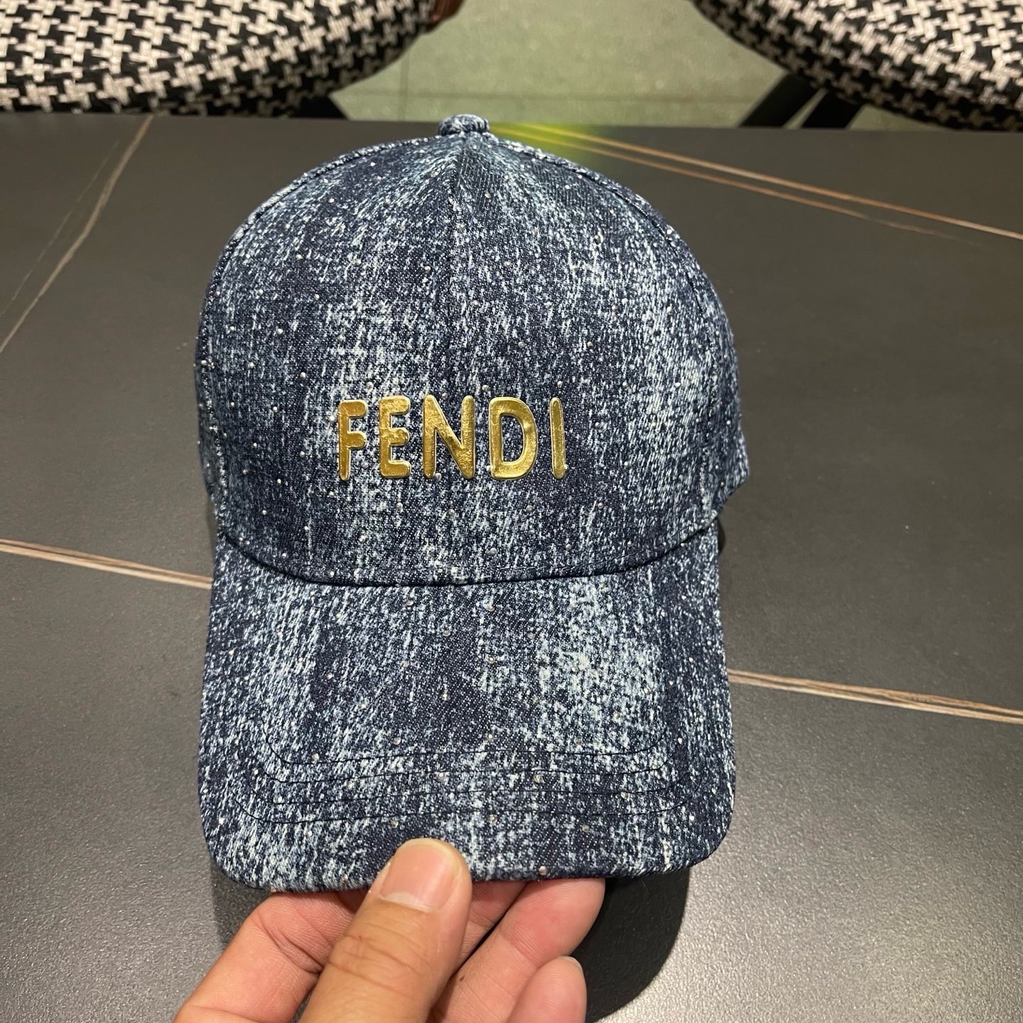 Fendi（芬迪）春秋季新款个性风流星线棒球帽男女遮阳休闲 复古户外鸭舌帽子