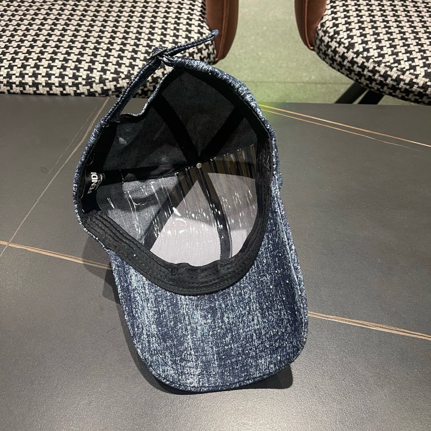 Fendi（芬迪）春秋季新款个性风流星线棒球帽男女遮阳休闲 复古户外鸭舌帽子