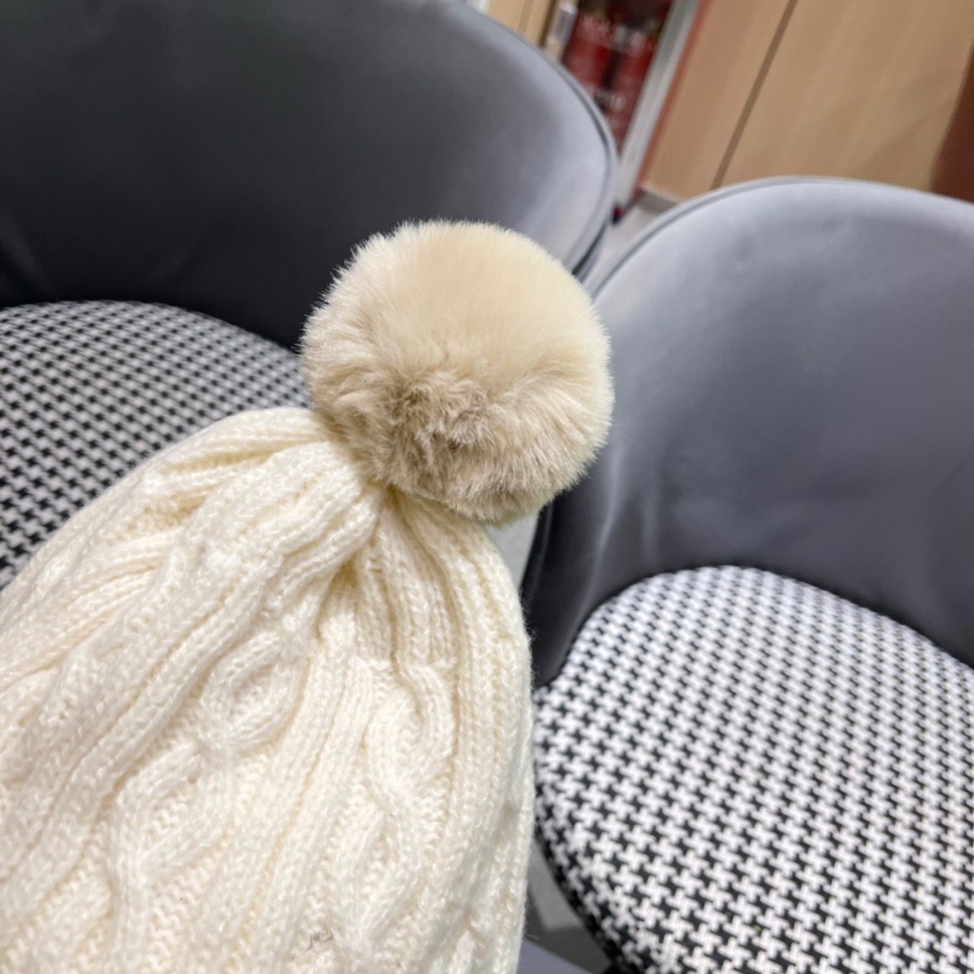 P110 Dior迪奥加厚加绒保暖护耳针织帽子女秋冬显脸小毛线帽防寒骑车雷锋帽