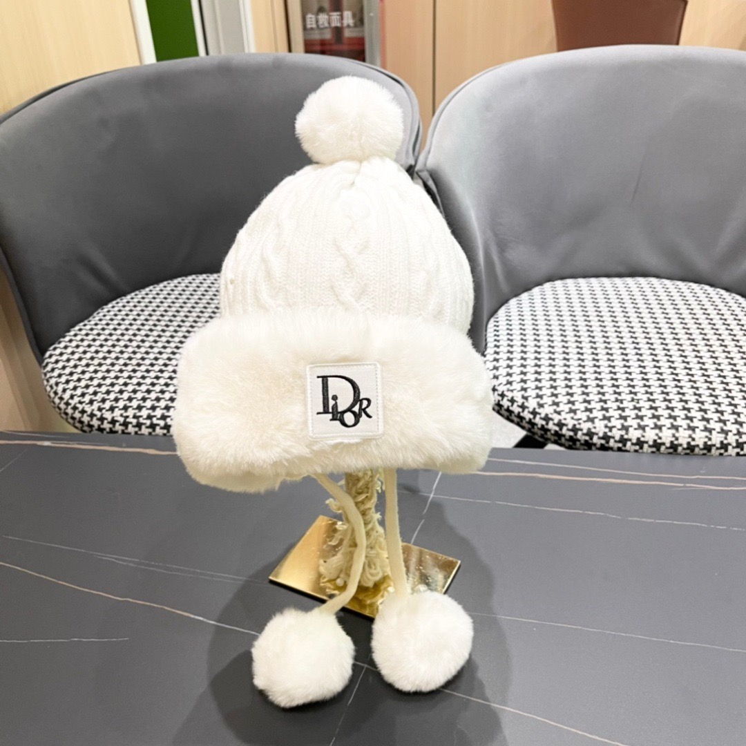 P110  Dior迪奥加厚加绒保暖护耳针织帽子女秋冬显脸小毛线帽防寒骑车雷锋帽