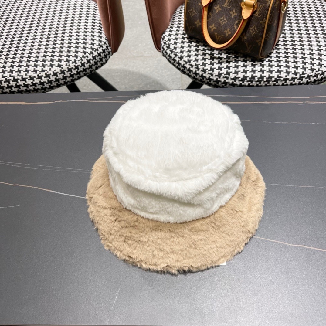 【CHANEL香奈儿】秋冬款小香风毛绒渔夫帽，韩版设计～穿搭必备