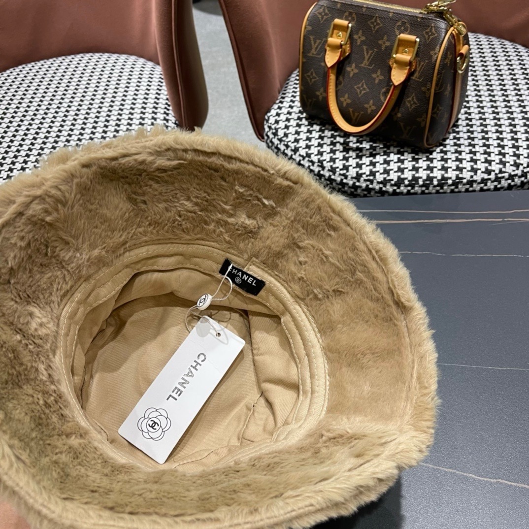 【CHANEL香奈儿】秋冬款小香风毛绒渔夫帽，韩版设计～穿搭必备