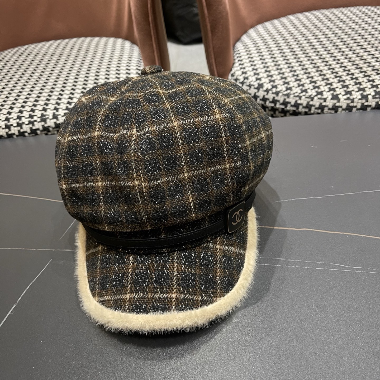 NO:617507,Chanel CHANEL Korean autumn and winter plaid woolen octagonal hat for women British retro all-match newsboy hat Japanese painter duck beret hat fisherman hat baseball cap knitted hat, hat, chanel, chanel, espadrilles, hats19860909香奈儿CHANEL 韩版秋冬格纹毛呢八角帽女英伦复古百搭报童帽 日系画家鸭舌贝雷帽帽子渔夫帽棒球帽针织帽,帽子,chanel,chanel,espadrilles,hats,hat