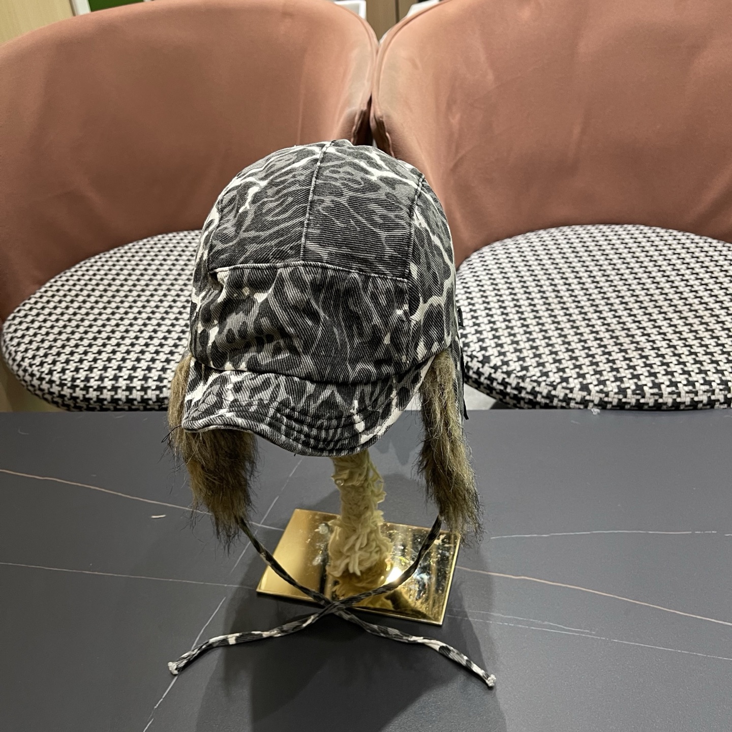 P125 Lv路易威登 美式复古豹纹毛绒鸭舌雷锋帽子女秋冬季保暖户外防寒护耳飞行员帽