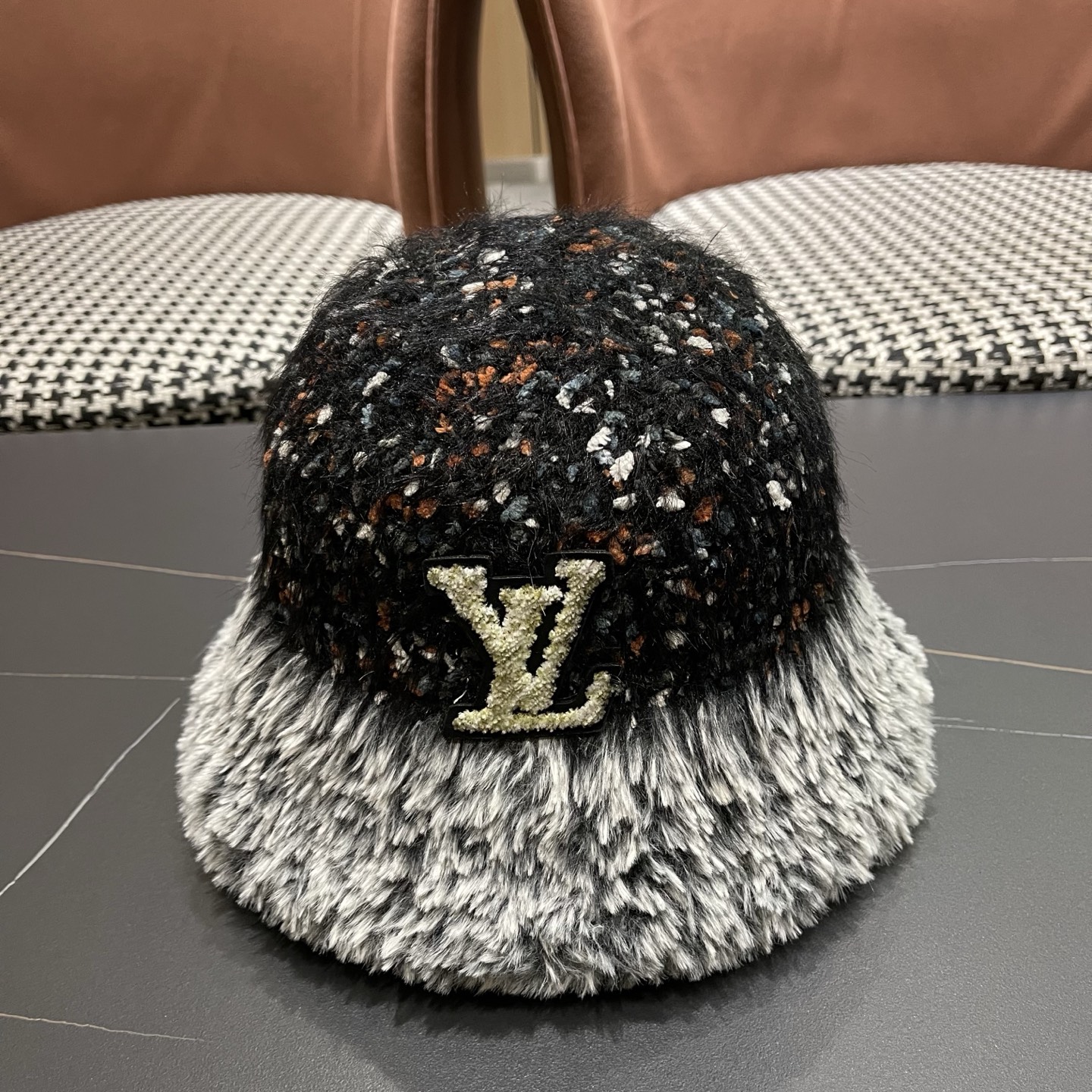 lv路易威登 日系美拉德风针织帽子冬季保暖渐变 毛线帽女大头围显脸小毛绒盆帽