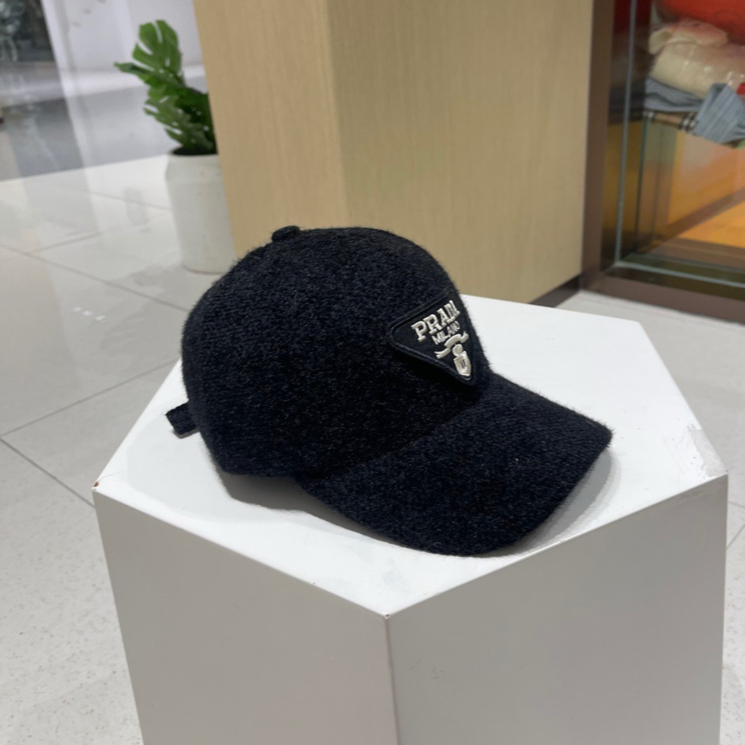 p70 pRADA普拉达棒球帽🧢，秋冬新品棒球帽，简约大牌，赶紧入手哦