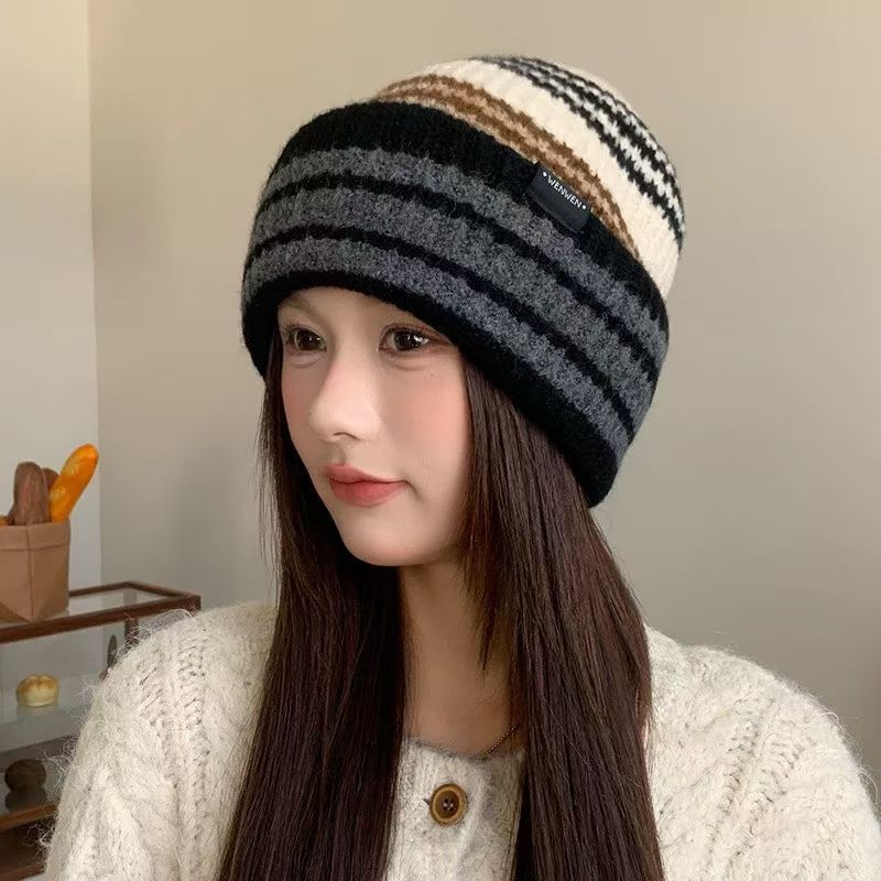 NO:670531,MONCLER (muzzled) outdoor striped beanie warm wool blended new autumn and winter mountaineering and hiking ear protection knitted hat hat fisherman hat baseball cap knitted hat, hat, Moncler, espadrilles, hats19860909MONCLER（蒙口） 户外条纹毛线帽保暖羊毛混纺新款秋冬登山徒步护耳针织帽帽子渔夫帽棒球帽针织帽,帽子,Moncler,espadrilles,hats,hat