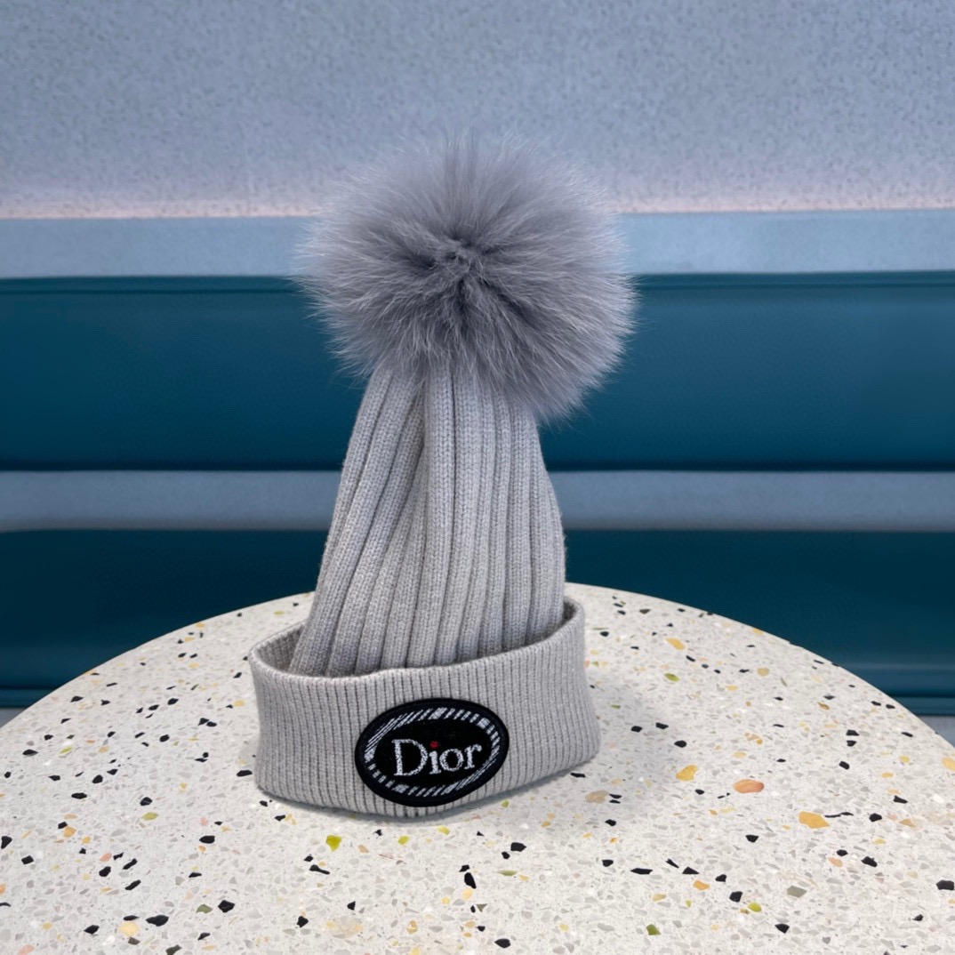 NO:670589,[DIOR Dior] Simple knitted woolen hat, super popular and first-class texture, perfect for going out on the street!  Hats bucket hat, baseball cap, knitted hat, hat, dior, dior, espadrilles, hats19860909【DIOR迪奥】简约针织毛线帽,超火爆质感一流,出街超好搭配！帽子渔夫帽棒球帽针织帽,帽子,dior,dior,espadrilles,hats,hat