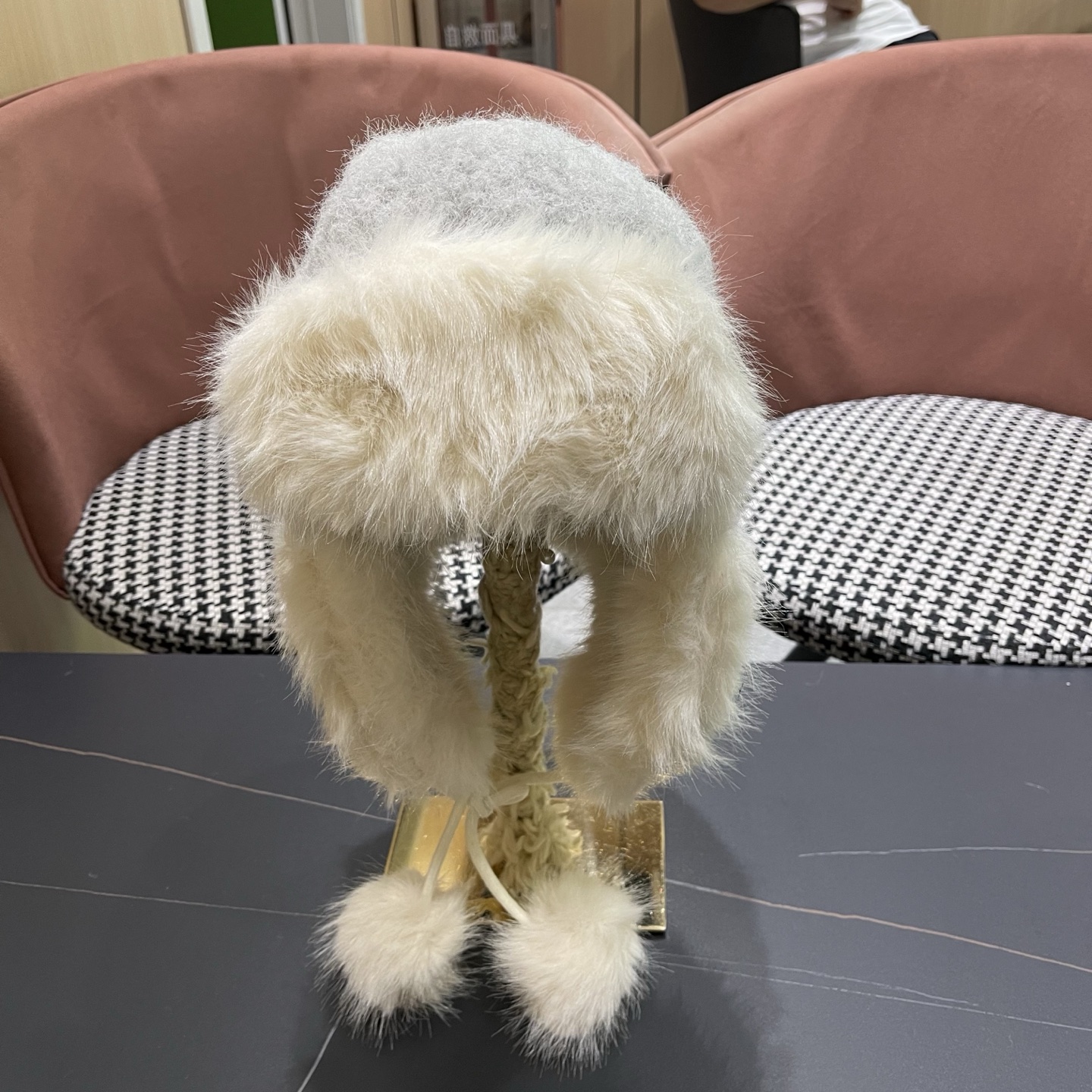 NO:670551,LouisVuitton LouisVuitton lamb fur thunder hat for women winter plus velvet to keep warm and cold-proof fashionable hooded hat cycling ear protection hat trendy hat fisherman hat baseball cap knitted hat, hat, louis vuitton, louis vuitton, espadrilles, hats19860909路易威登 LouisVuitton羊羔毛雷锋帽女冬季加绒保暖防寒时尚包头帽骑行护耳帽潮帽子渔夫帽棒球帽针织帽,帽子,louis vuitton,louis vuitton,espadrilles,hats,hat