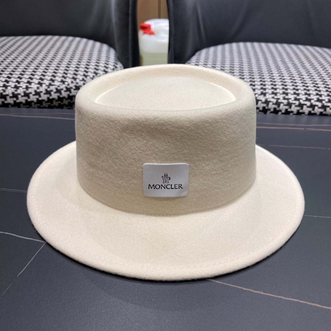 p115(蒙囗MONCLER】新款英伦礼帽女秋冬节法式复古平沿洋气时尚羊毛🐏呢帽子