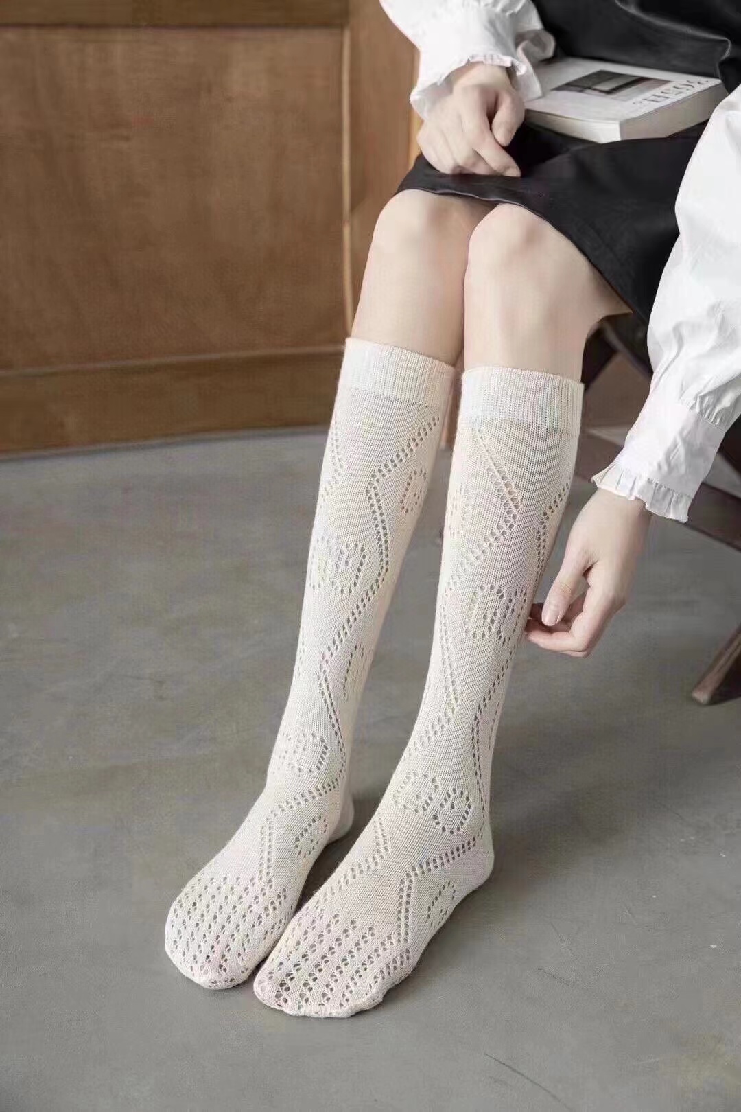 古奇Gucci 2025网眼镂空字母菱形格欧美走秀小腿袜复古网红ins潮牌女