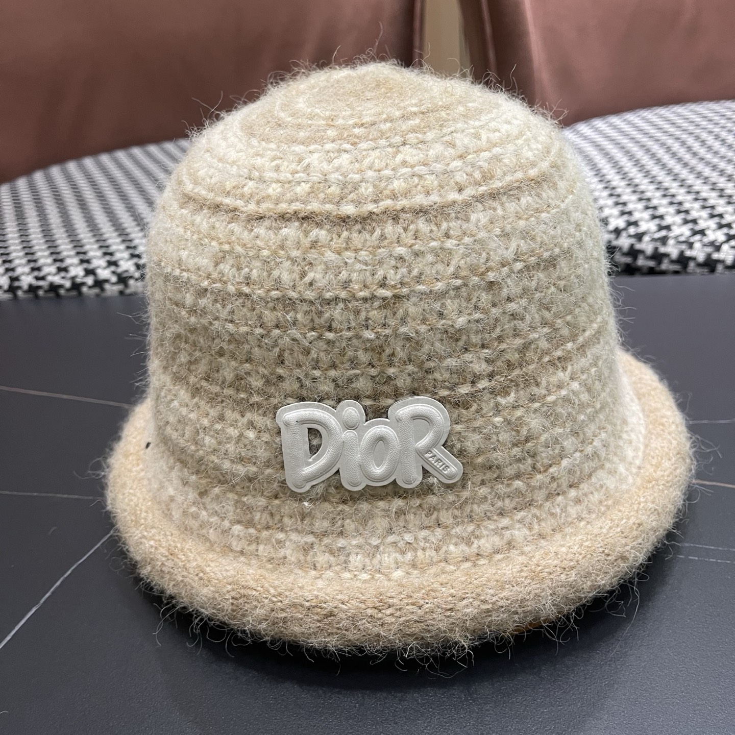 p80 Dior迪奥 秋冬季日系复古针织卷边渔夫帽子女 时尚百搭显脸小遮阳盆帽毛线帽