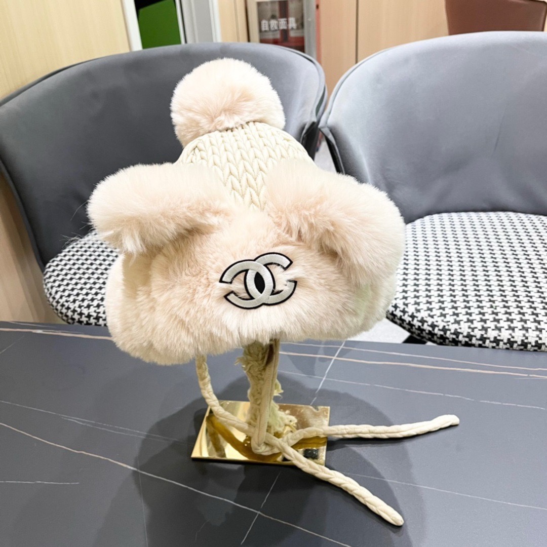 NO:643562,CHANEL Chanel's autumn and winter atmosphere is full of skiing. The super-produced Lei Feng hat is warm and good-looking. Fine leather material hat, fisherman hat, baseball cap, knitted hat, hat, chanel, chanel, espadrilles, hats19860909CHANEL香奈儿秋冬款氛围拉满滑雪超级出片的雷锋帽又保暖又好看精细皮材质帽子渔夫帽棒球帽针织帽,帽子,chanel,chanel,espadrilles,hats,hat