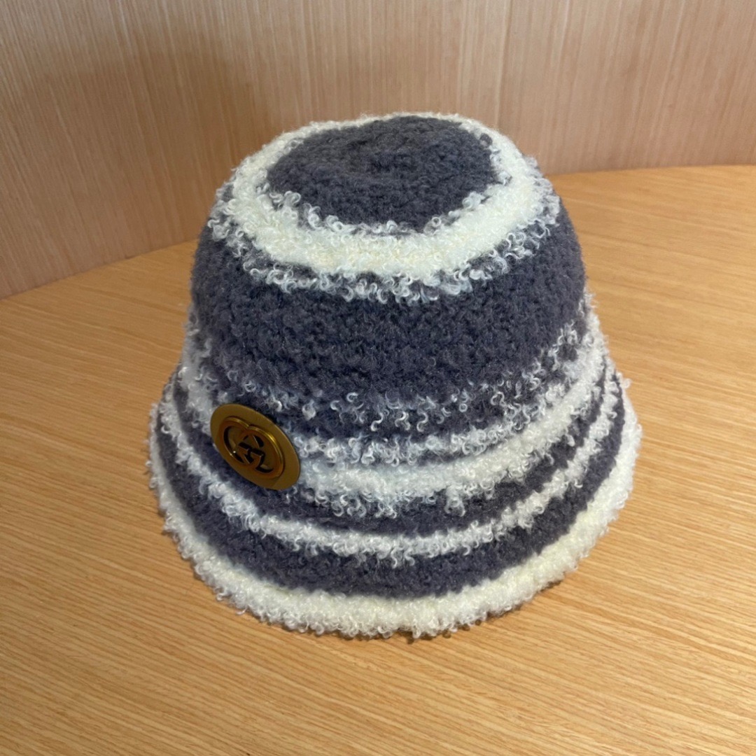 NO:643565,GUCCI Gucci color-blocked bucket hat autumn and winter new women's face-showing small warm hat hat bucket hat baseball cap knitted hat, hat, gucci, espadrilles, hats19860909GUCCI古奇拼色渔夫帽秋冬新款女显脸小保暖帽帽子渔夫帽棒球帽针织帽,帽子,gucci,espadrilles,hats,hat