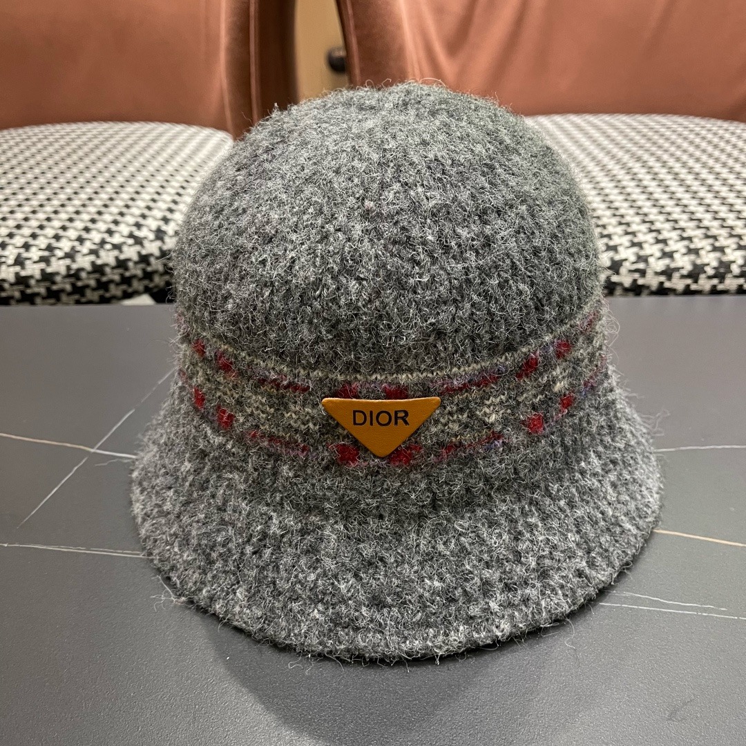 NO:643566,Dior new autumn and winter pattern Japanese woolen hat knitted hat women's warm hat ear protection simple face small cold hat hat fisherman hat baseball cap knitted hat, hat, dior, espadrilles, hats19860909迪奥 秋冬新款花纹日系毛线帽针织帽女保暖帽子护耳 简约显脸小冷帽帽子渔夫帽棒球帽针织帽,帽子,dior,espadrilles,hats,hat