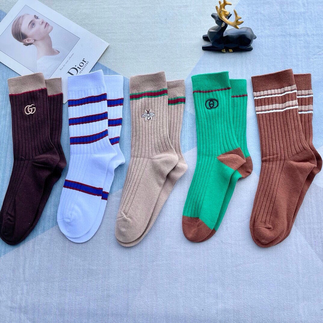 配包装【一盒五双】 古奇gucci专柜新款男女款中筒袜子❗️专柜同步上新，超柔软舒适，专柜爆款GG系列超