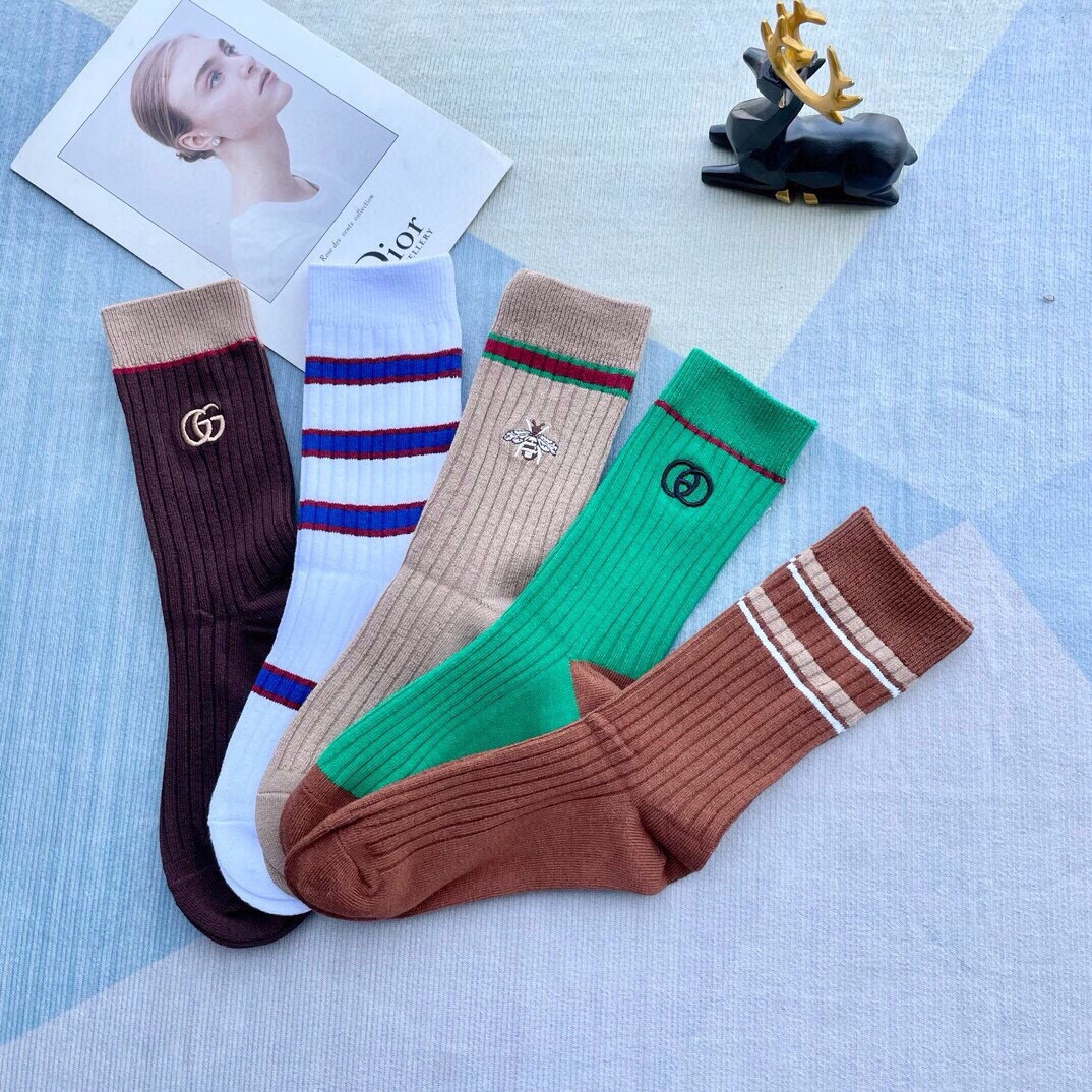 配包装【一盒五双】 古奇gucci专柜新款男女款中筒袜子❗️专柜同步上新，超柔软舒适，专柜爆款GG系列超