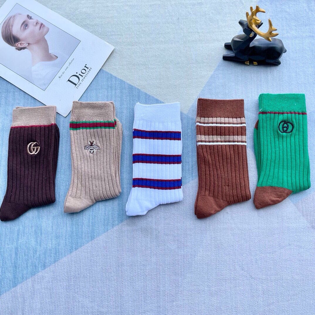 配包装【一盒五双】 古奇gucci专柜新款男女款中筒袜子❗️专柜同步上新，超柔软舒适，专柜爆款GG系列超