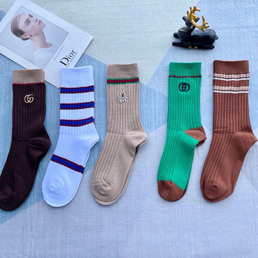 配包装【一盒五双】 古奇gucci专柜新款男女款中筒袜子❗️专柜同步上新，超柔软舒适，专柜爆款GG系列超