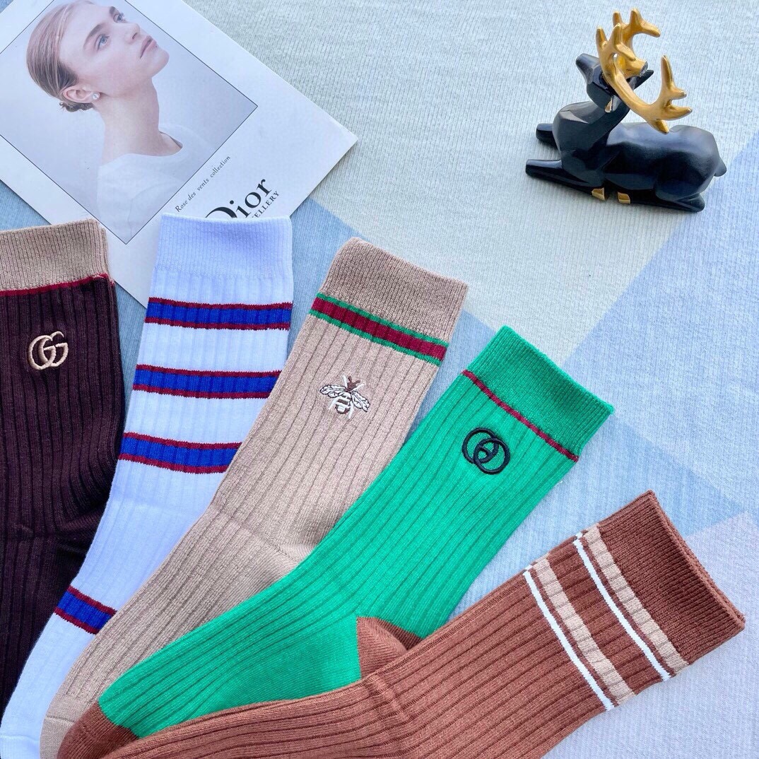 配包装【一盒五双】 古奇gucci专柜新款男女款中筒袜子❗️专柜同步上新，超柔软舒适，专柜爆款GG系列超