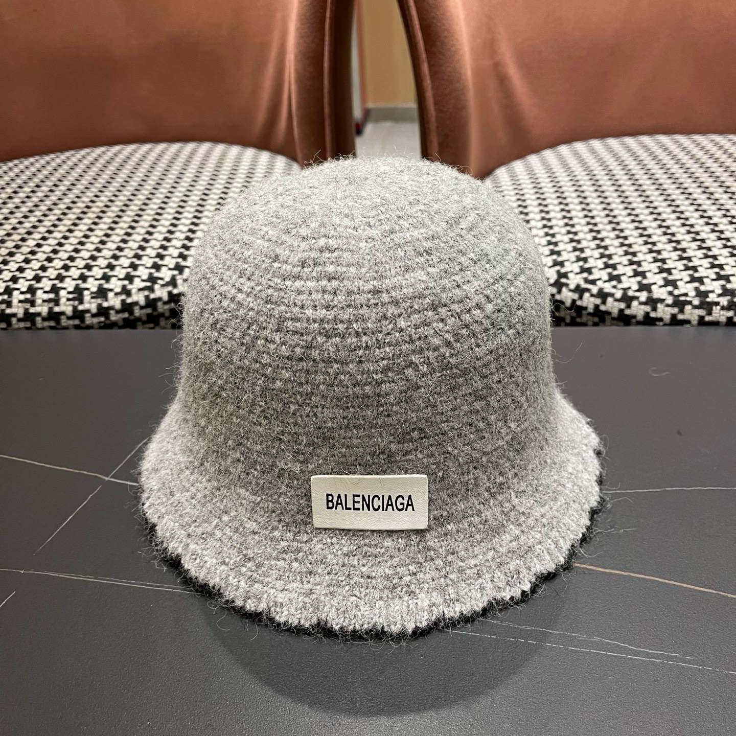 NO:643441,BALENCIAGA Balenciaga girls' knitted hat new flower beanie autumn and winter Korean version cute face small bucket hat warm hat hat fisherman hat baseball cap knitted hat, hat, balenciaga, balenciaga, espadrilles, hats19860909BALENCIAGA巴黎世家女童针织帽新款花朵毛线帽秋冬季韩版可爱显脸小水桶帽保暖帽帽子渔夫帽棒球帽针织帽,帽子,balenciaga,balenciaga,espadrilles,hats,hat
