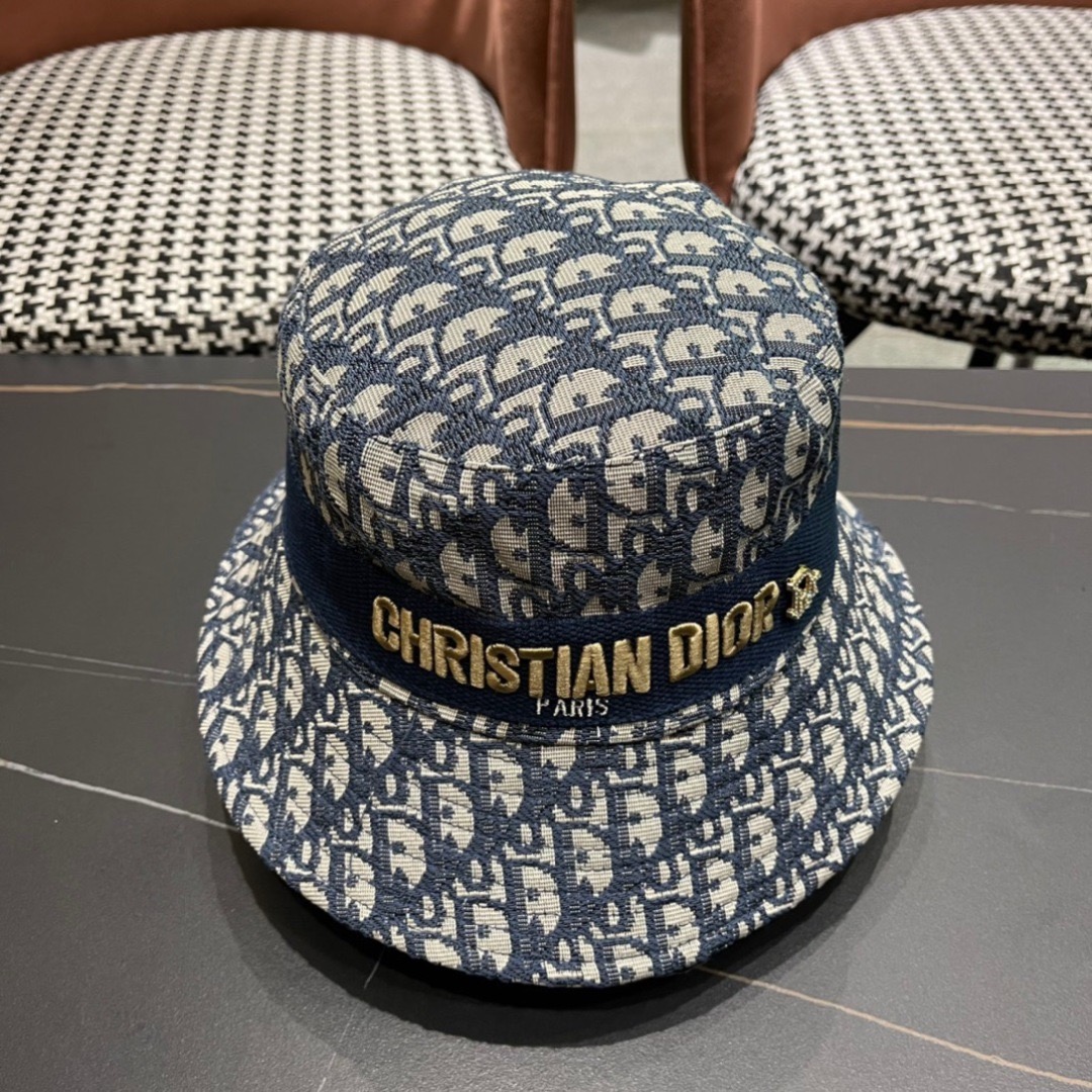 迪奥Dior😍官网最新迪奥logo渔夫帽，防晒指数超高，可随意折叠，携带方便🤗