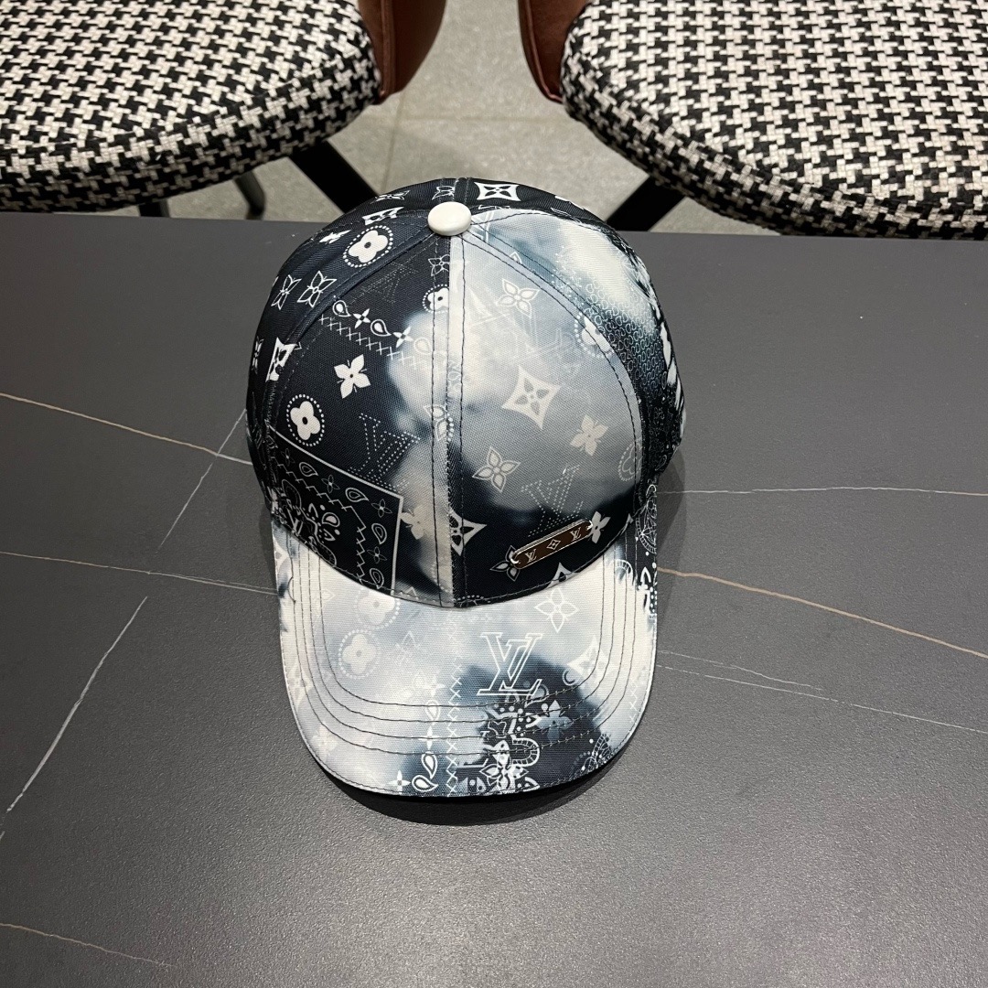 路易威登棒球帽LouisVuitton👒😍新款LV棒球帽，重工打造♥完美刺绣，高端大气，百搭款🤗男女通用