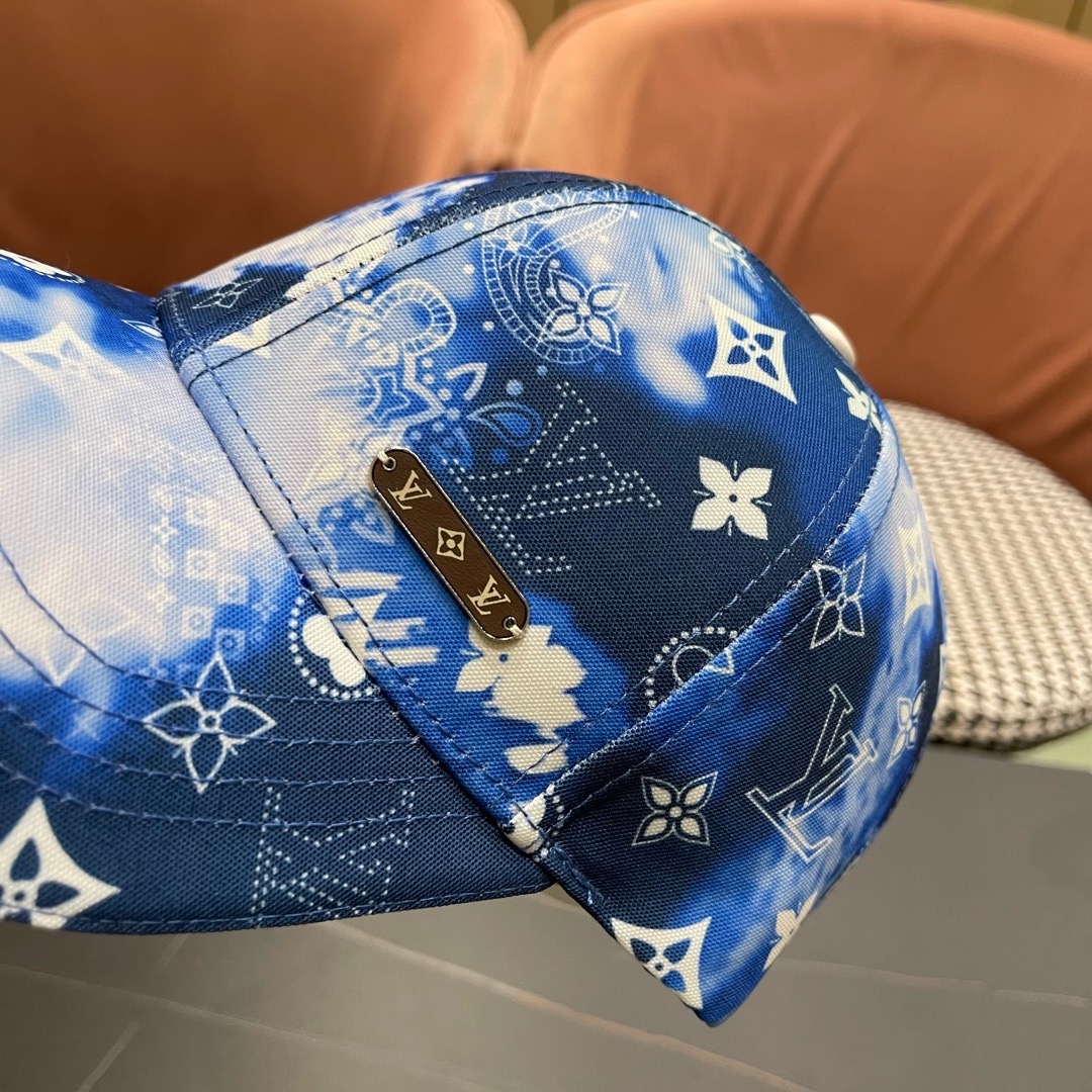 路易威登棒球帽LouisVuitton👒😍新款LV棒球帽，重工打造♥完美刺绣，高端大气，百搭款🤗男女通用