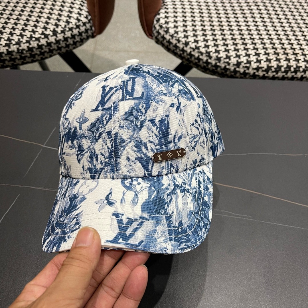 路易威登棒球帽LouisVuitton👒😍新款LV棒球帽，重工打造♥完美刺绣，高端大气，百搭款🤗男女通用