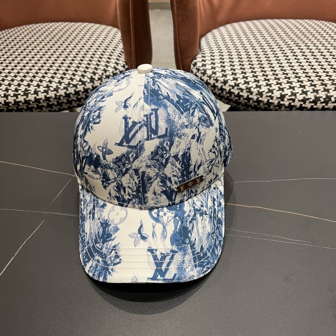 路易威登棒球帽LouisVuitton👒😍新款LV棒球帽，重工打造♥完美刺绣，高端大气，百搭款🤗男女通用
