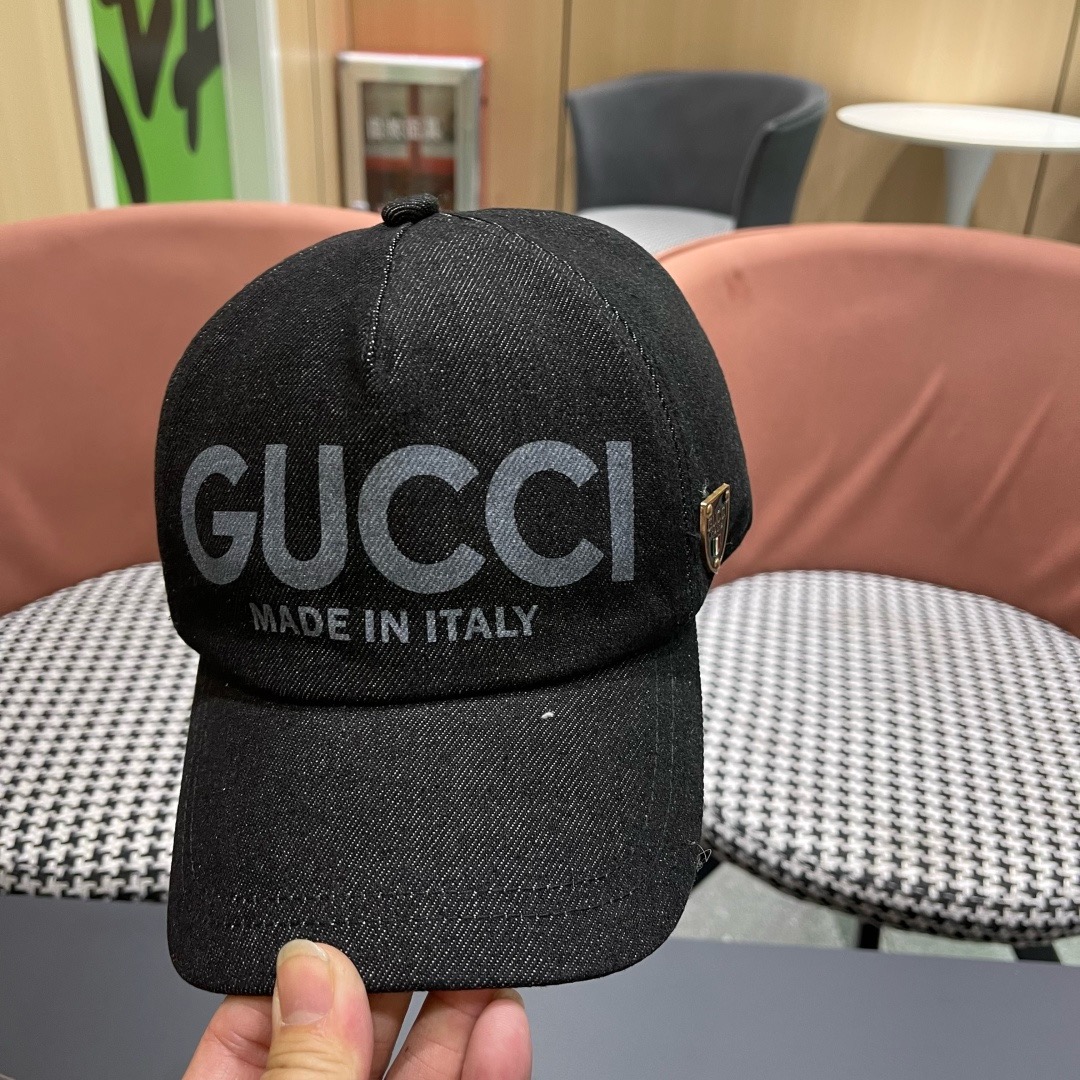 棒球帽古奇GUCCI🧢原单品质火爆来袭 🔥🎩 工艺非常精美 高档大气上档次！低调奢华，方便携带！跑量！