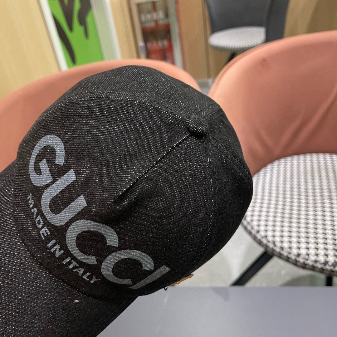 棒球帽古奇GUCCI🧢原单品质火爆来袭 🔥🎩 工艺非常精美 高档大气上档次！低调奢华，方便携带！跑量！
