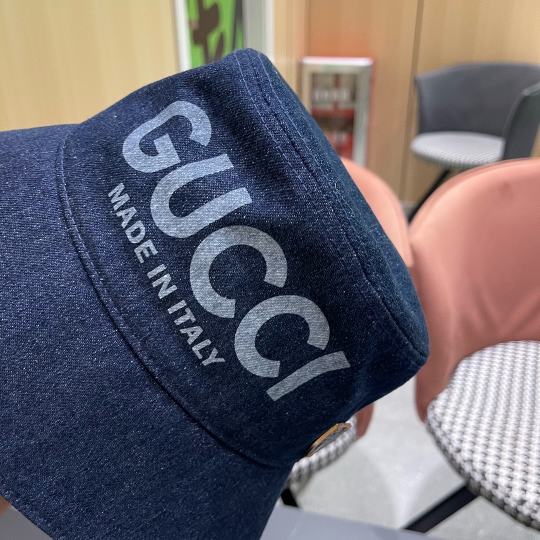 渔夫帽GUCCI🧢原单品质火爆来袭 🔥🎩 工艺非常精美 高档大气上档次！低调奢华，方便携带！跑量！