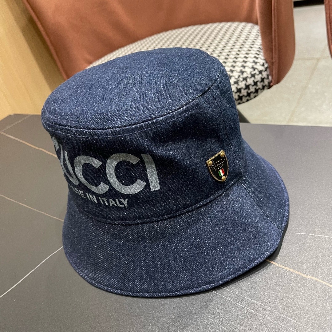 渔夫帽GUCCI🧢原单品质火爆来袭 🔥🎩 工艺非常精美 高档大气上档次！低调奢华，方便携带！跑量！