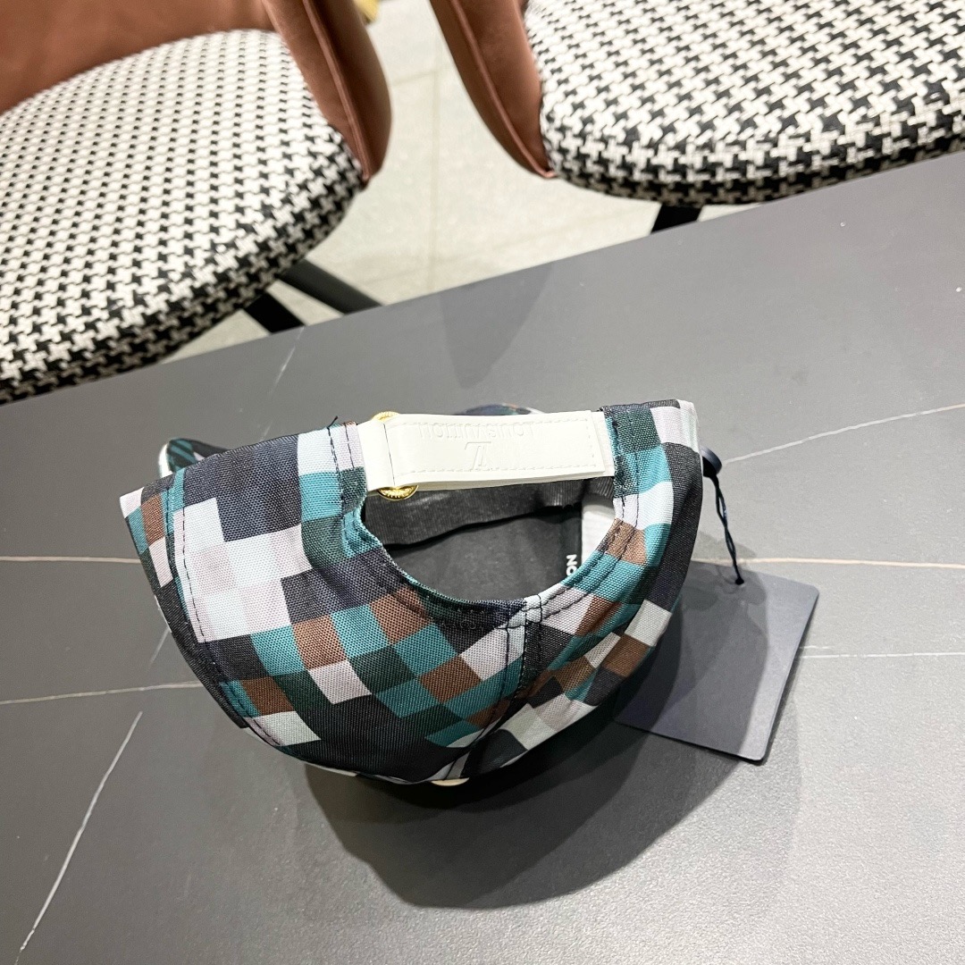 LV(路易威登)新款原单棒球帽， 专柜1:1开模订制，轻盈透气！质量超赞！