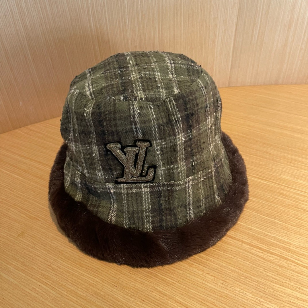 NO:689783,Louis Vuitton lv autumn and winter irregular fisherman hat for women outdoor cold-proof and warm plush thickened face-showing small hat fisherman hat baseball cap knitted hat, hat, louis vuitton, louis vuitton, espadrilles, hats19860909路易威登lv 秋冬不规则渔夫帽子女户外防寒保暖毛绒绒加厚显脸小帽子渔夫帽棒球帽针织帽,帽子,louis vuitton,louis vuitton,espadrilles,hats,hat