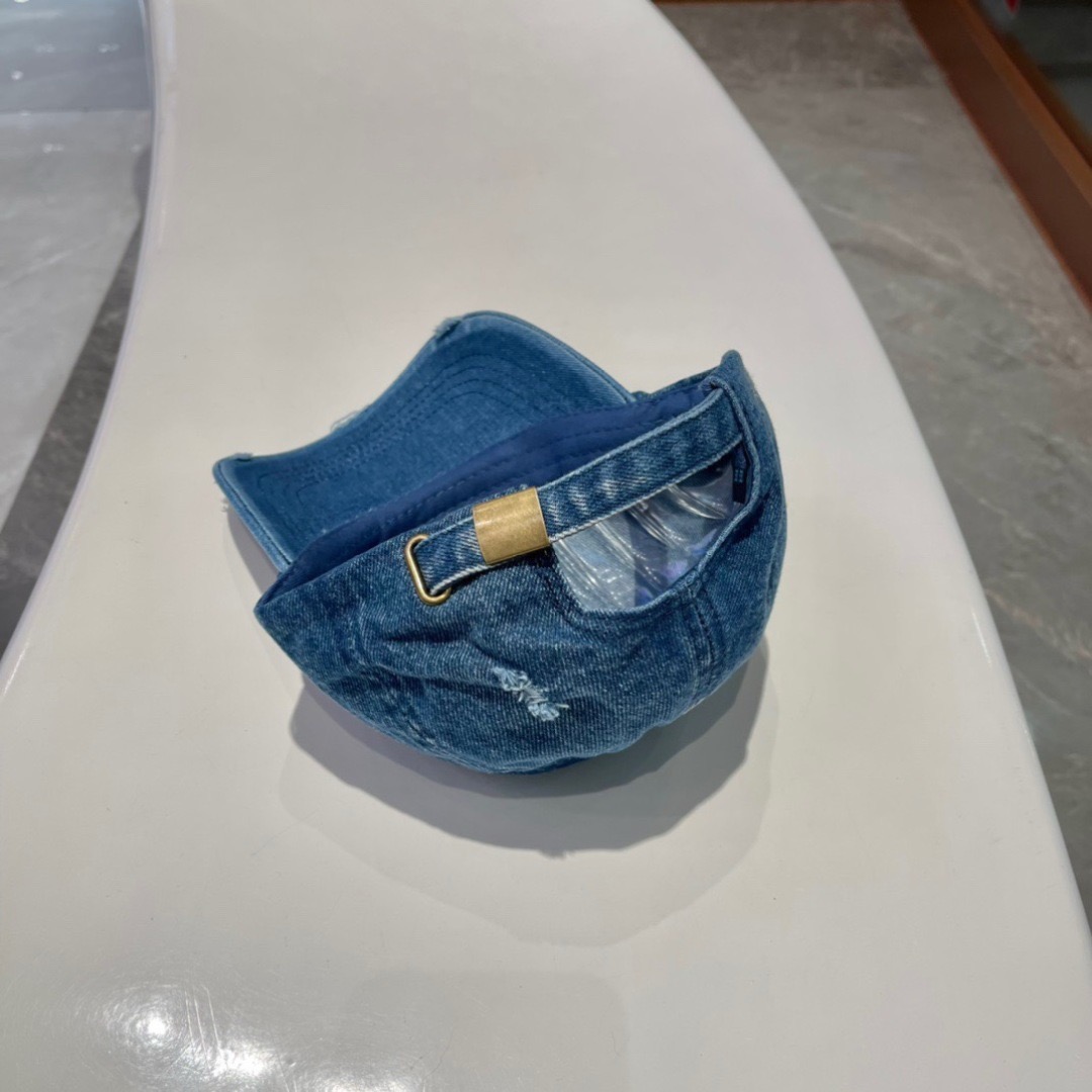 【CHANEL香奈儿】春夏新款牛仔款简约棒球帽，新款出货，大牌款超好搭配，赶紧入手！