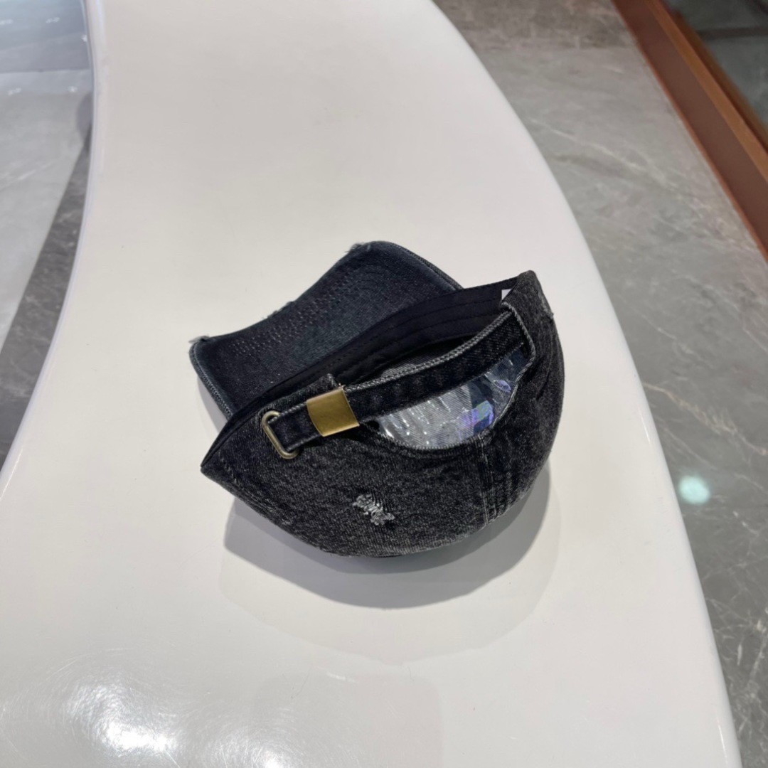 【CHANEL香奈儿】春夏新款牛仔款简约棒球帽，新款出货，大牌款超好搭配，赶紧入手！